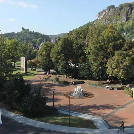Hotel Garni Am Brunnenplatz Gerolstein Bagian luar foto