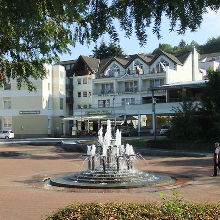 Hotel Garni Am Brunnenplatz Gerolstein Bagian luar foto