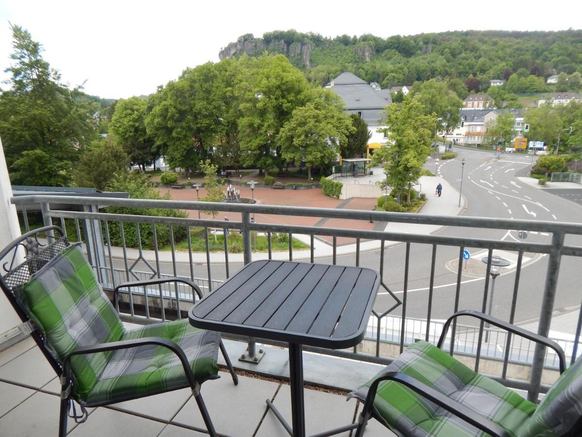 Hotel Garni Am Brunnenplatz Gerolstein Bagian luar foto